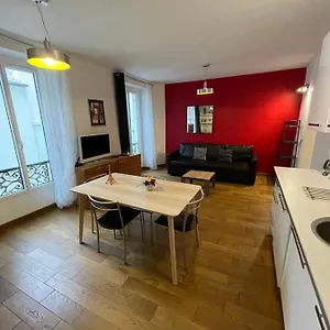  Appartement Invalides Tour Eiffel Amelie
