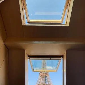 Cocoon Eiffel Paris